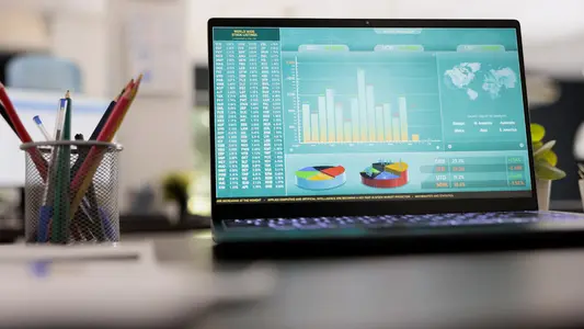 Skalierbare Web-Architektur: Warum dein Tech-Fundament über Wachstum oder Stillstand entscheidet